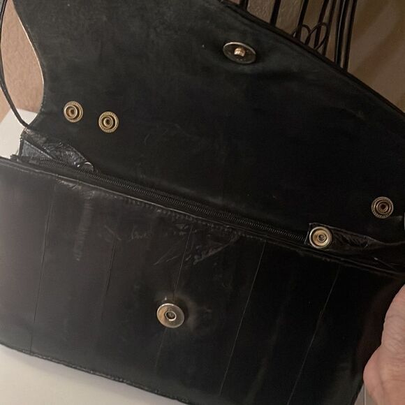 Vintage black purse with removable straps - Picture 5 of 6